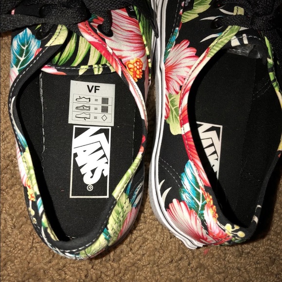 vans - Picture 3 of 4